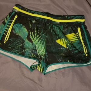 🛍 beach shorts
